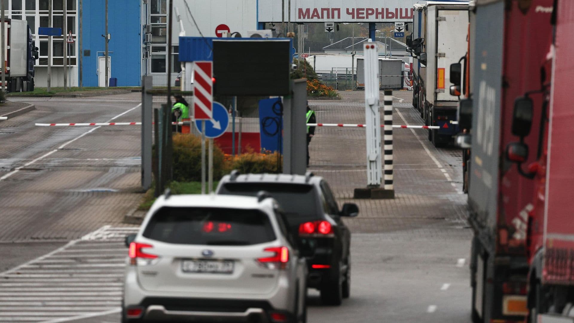 В Литве предложили ужесточить условия транзита машин с российскими номерами