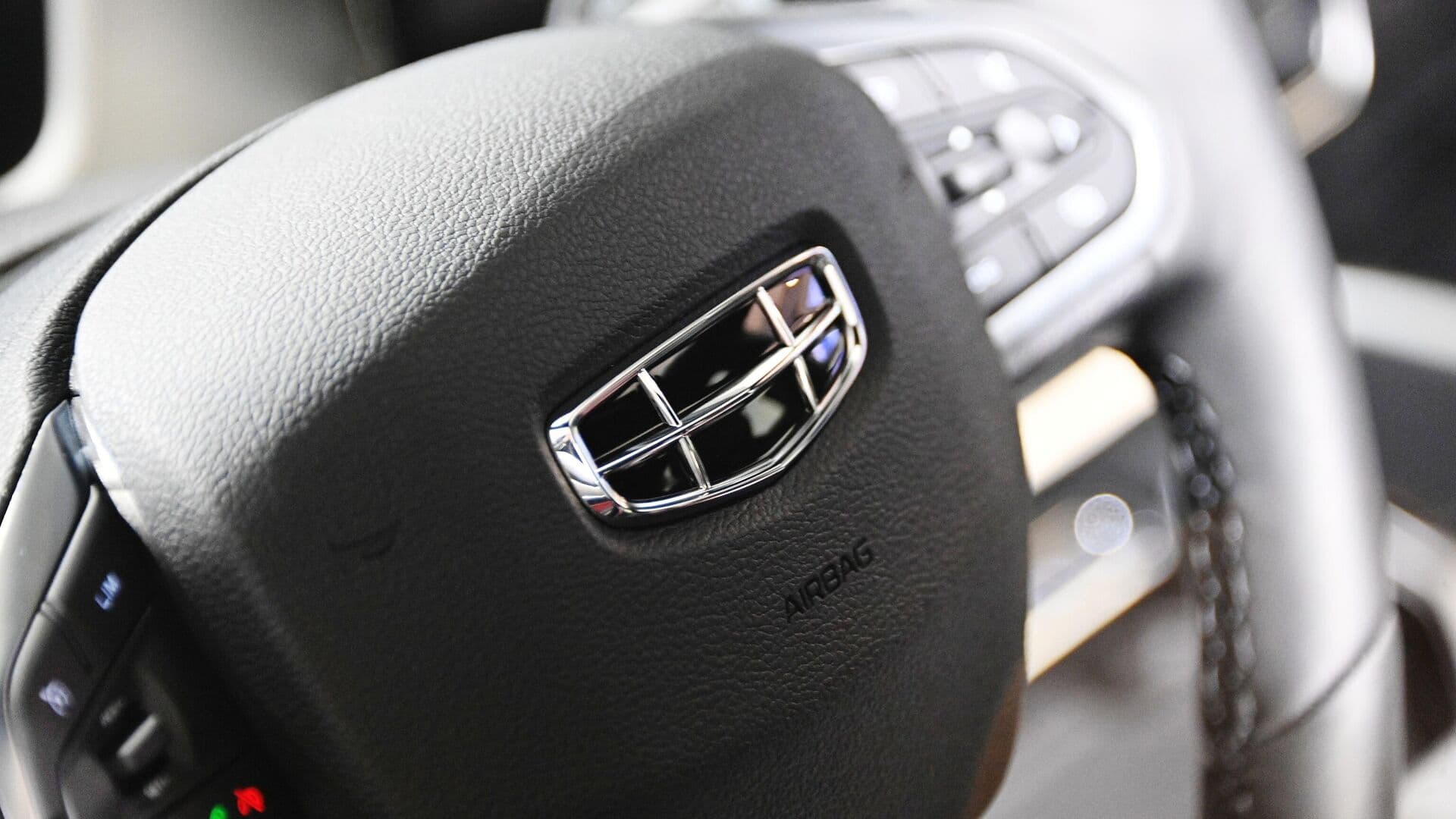 Geely отозвала 38,9 тысячи автомобилей в России