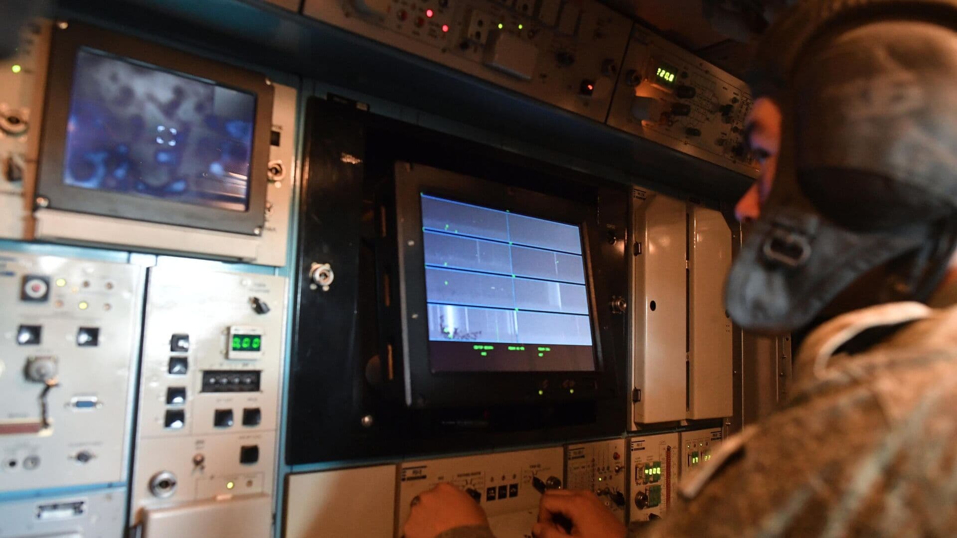 В Чувашии школы и техникумы перевели в дистанционный режим из-за атаки БПЛА