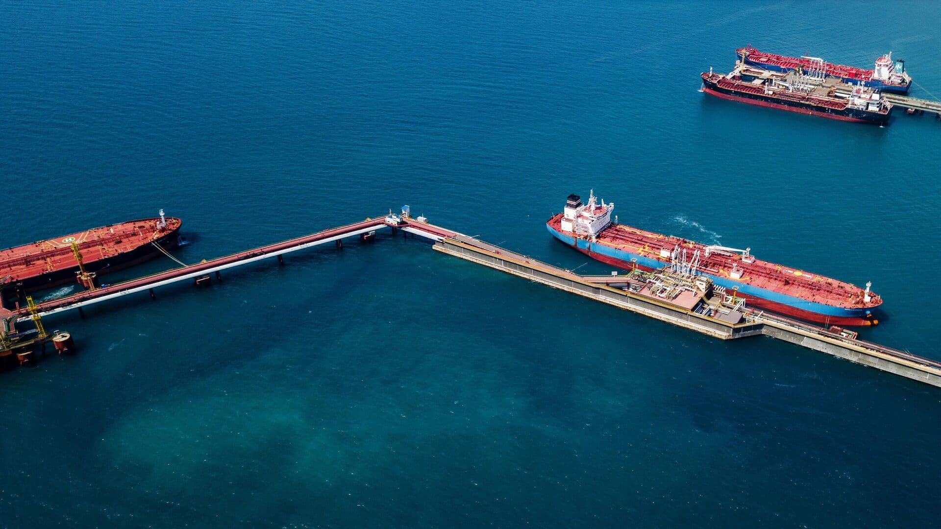 США разрешили покупку российской нефти, погруженной на суда до 12 марта