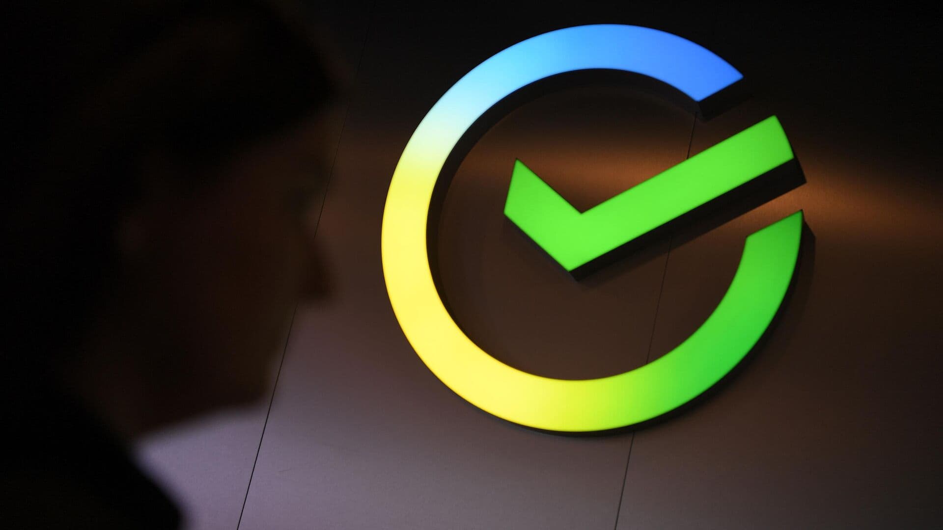 Сбербанк восстановил доступ ко всем сервисам