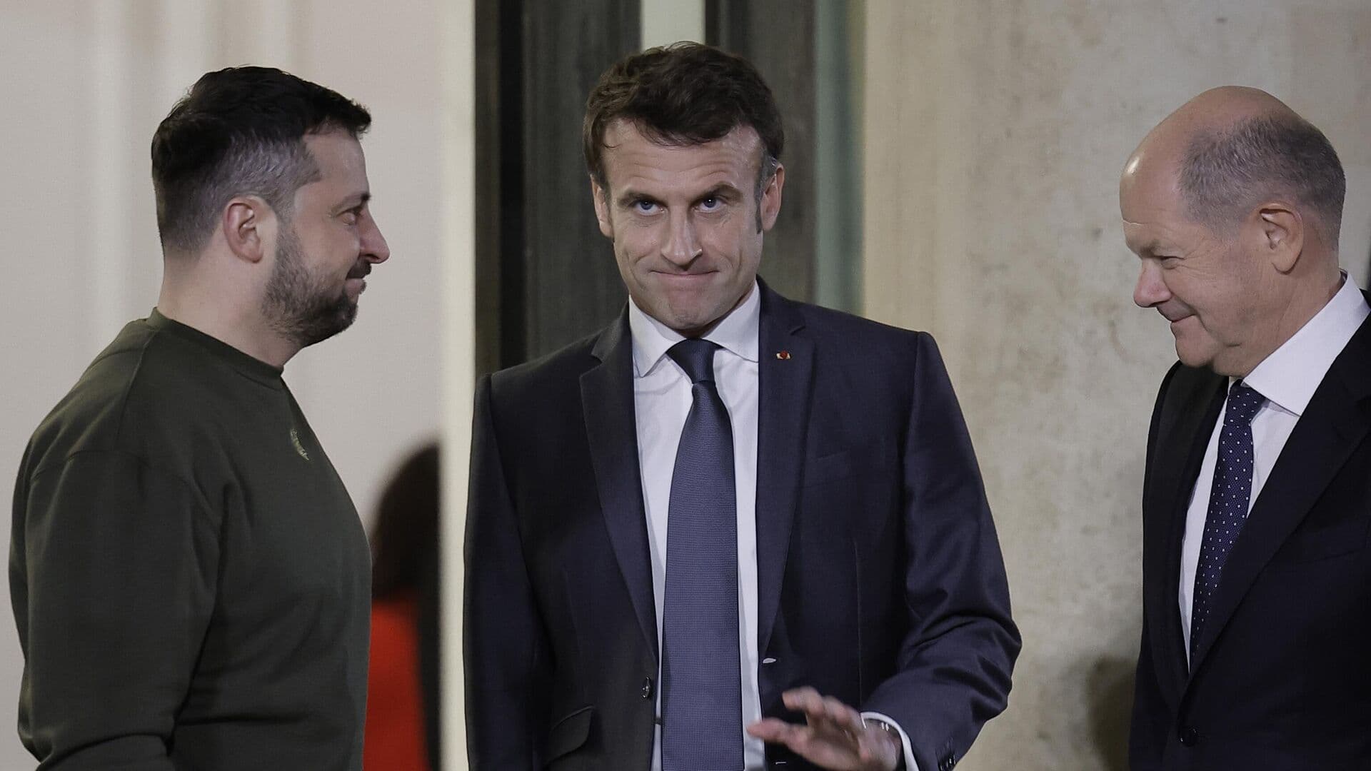 Макрон и Шольц в начале СВО призывали Киев к капитуляции, пишут журналисты