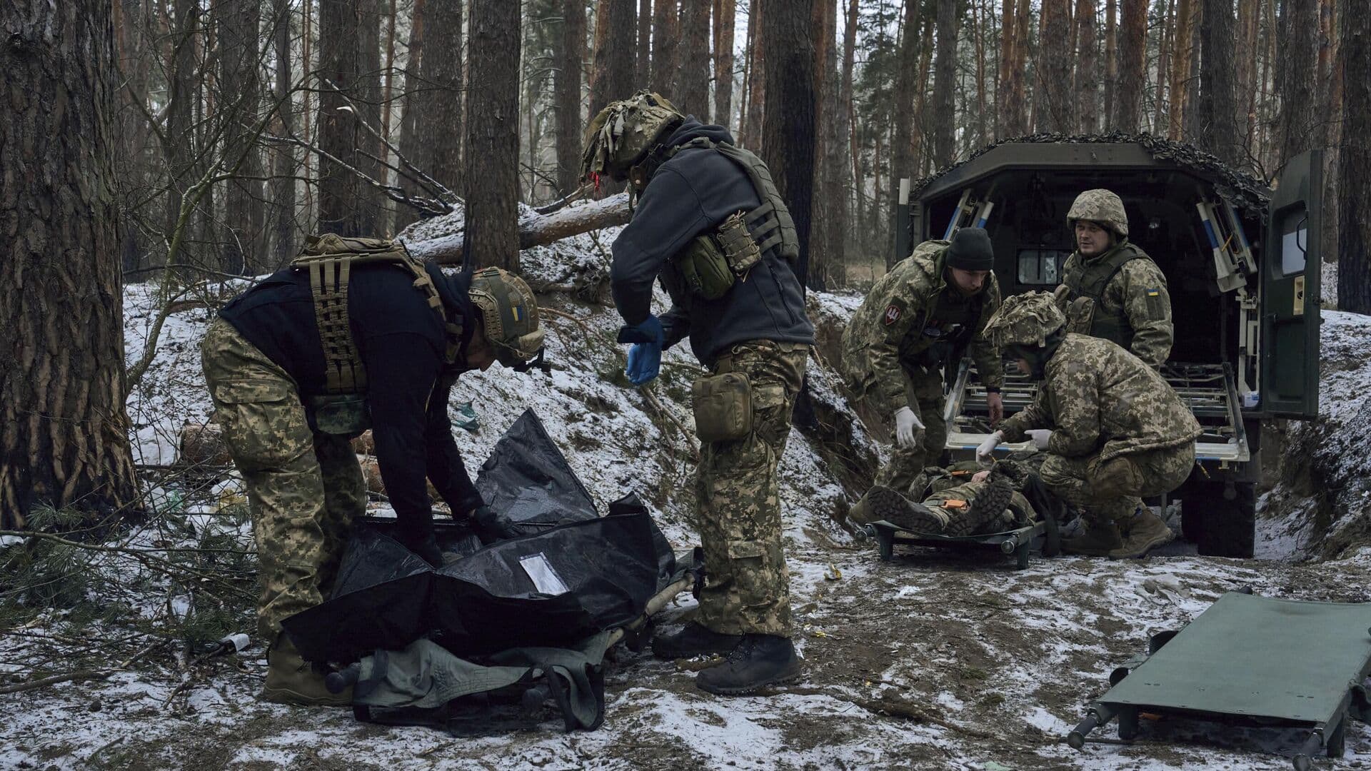 ВСУ тонут в окопах в Сумской области, сообщил источник