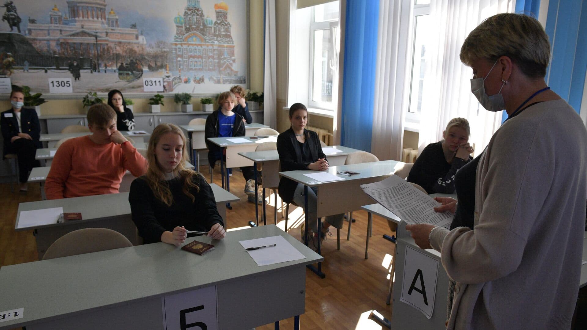 В Минпросвещения рассказали, как изменится изучение обществознания в школах