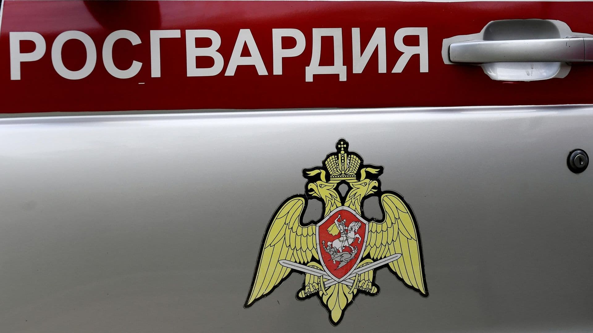 В Москве росгвардейцы задержали мужчину, стрелявшего из окна дома