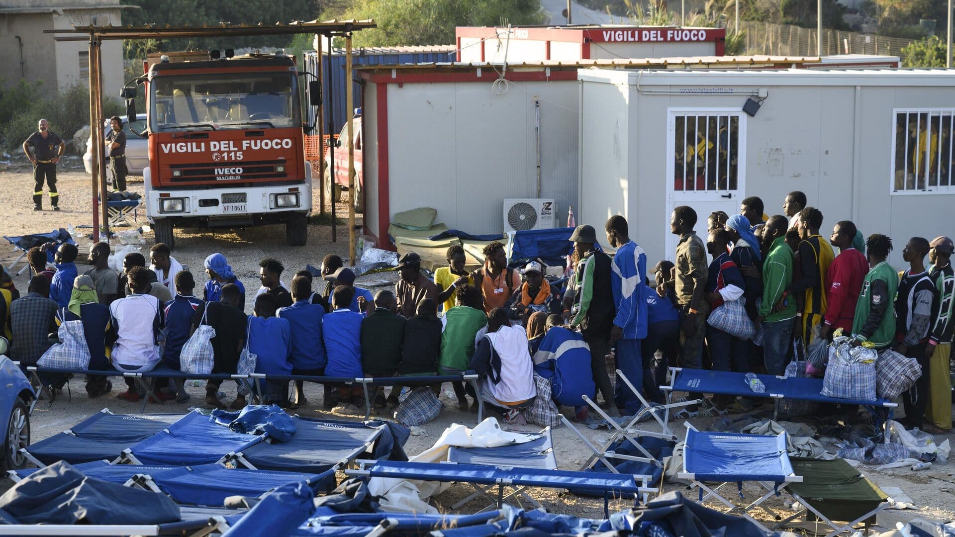 У итальянского острова затонул корабль с мигрантами, 19 человек погибли