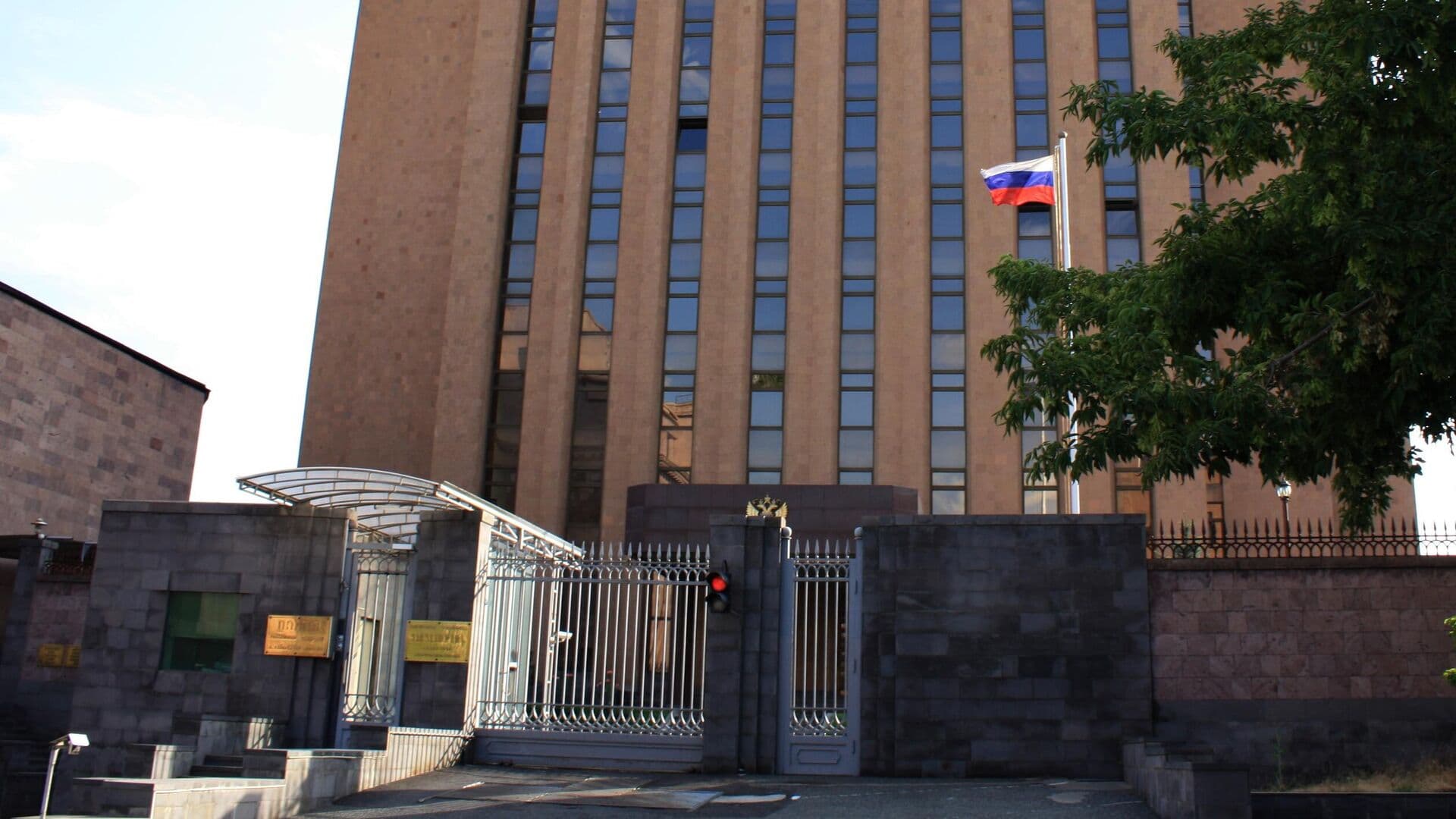 Дипломаты пытаются установить местонахождение пропавшей в Ереване россиянки