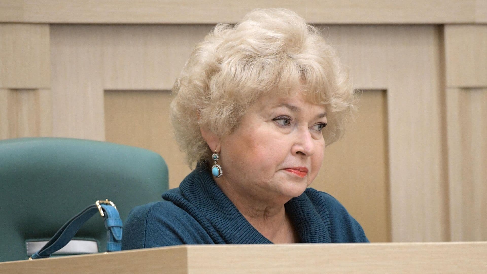 Нарусова не исключила провокации в сообщениях о ее "уходе" из Совфеда