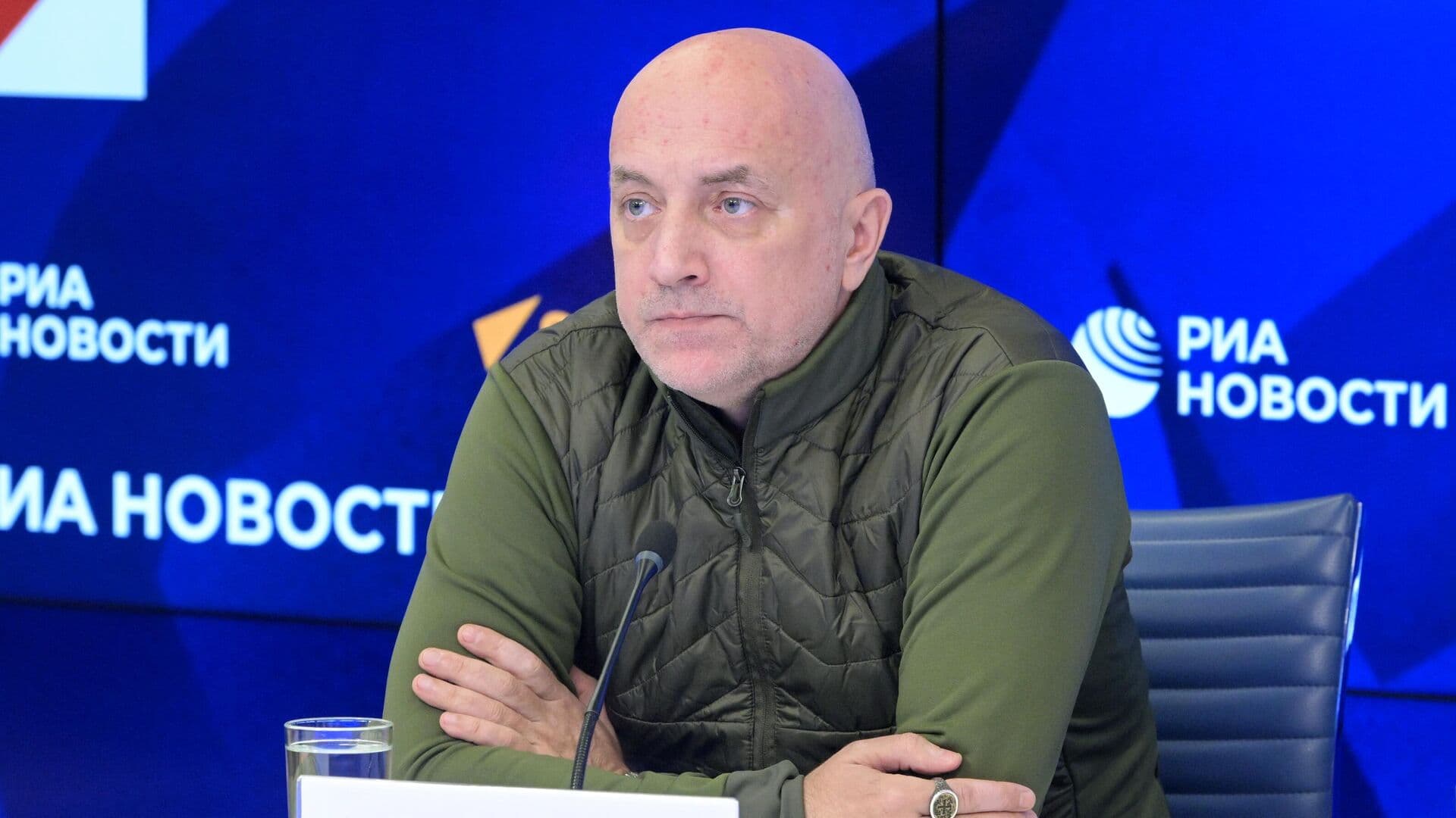 Прилепин призвал школьников читать книги про СВО