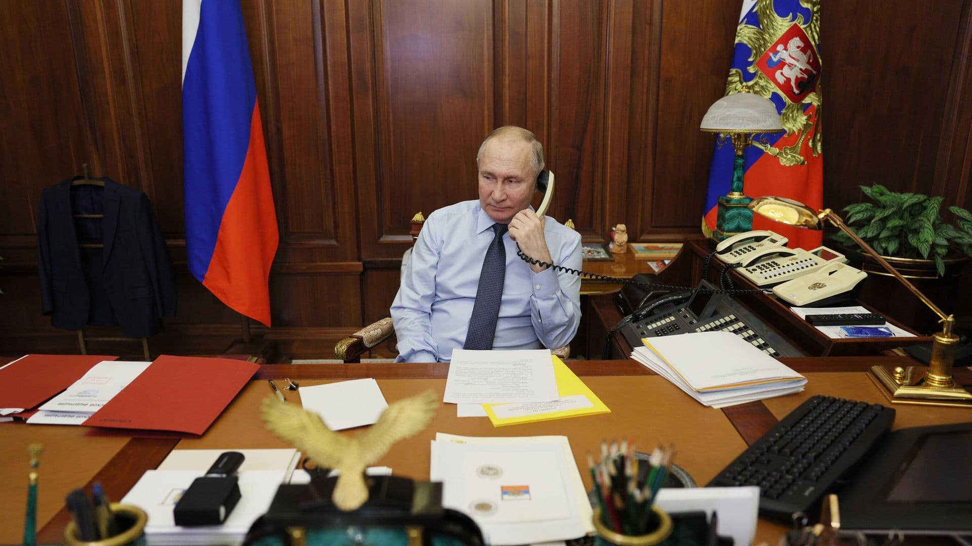 Путин провел разговор с наследным принцем Саудовской Аравии