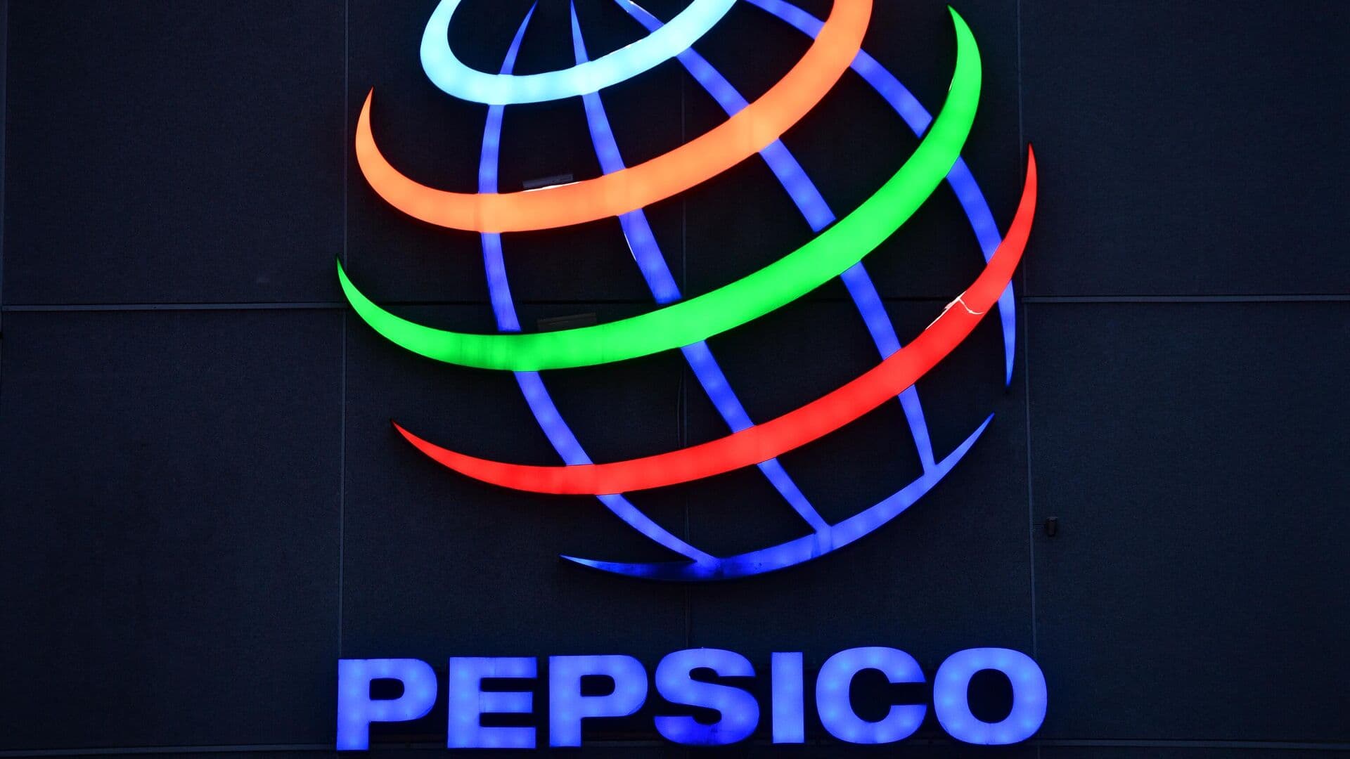 В российских магазинах появилась британская и датская Pepsi