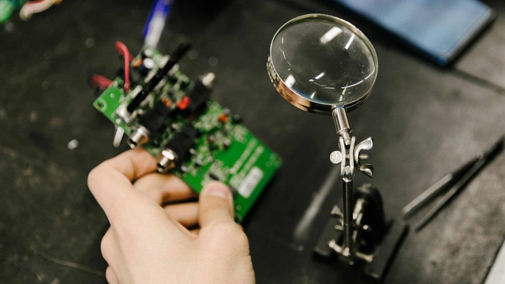 Людям старше 40 лет предложили дать право на второе бесплатное образование