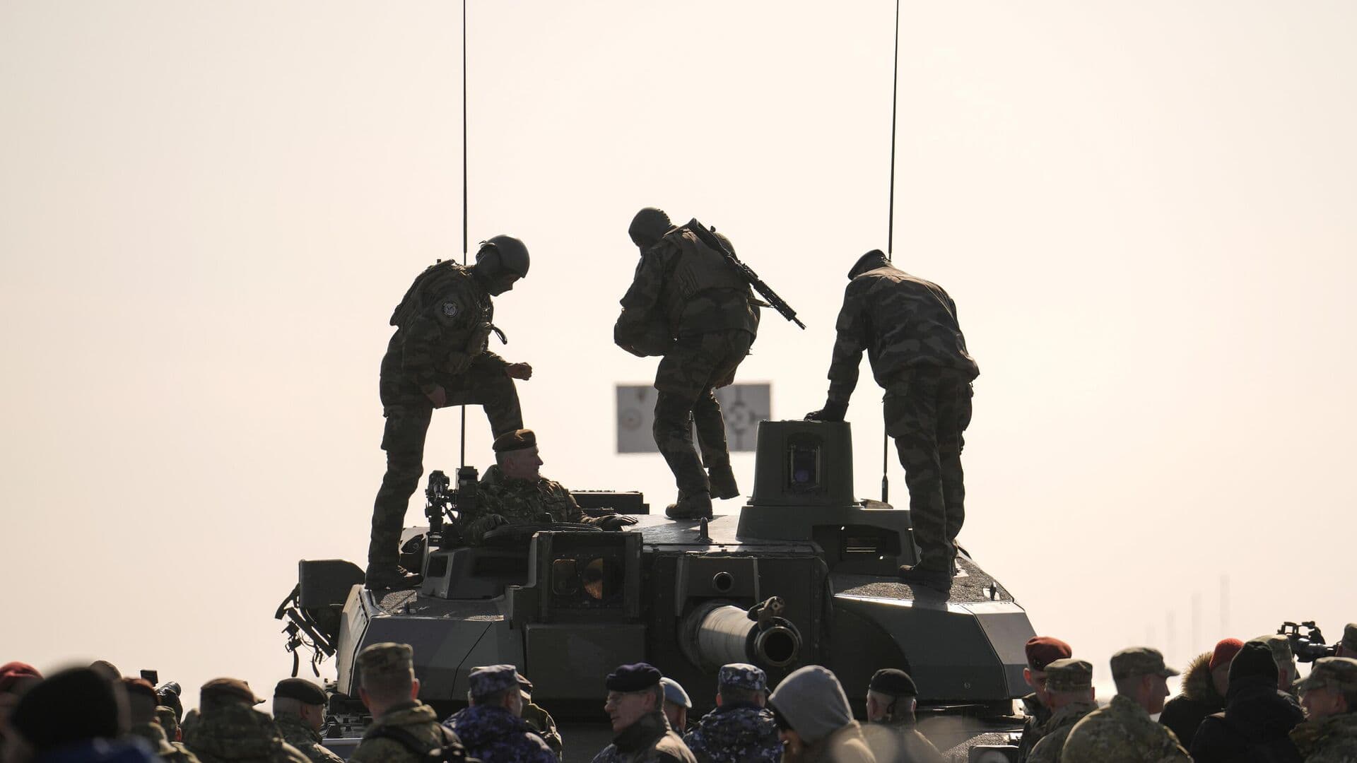 "Может запустить". В Британии высказались о войне с Россией