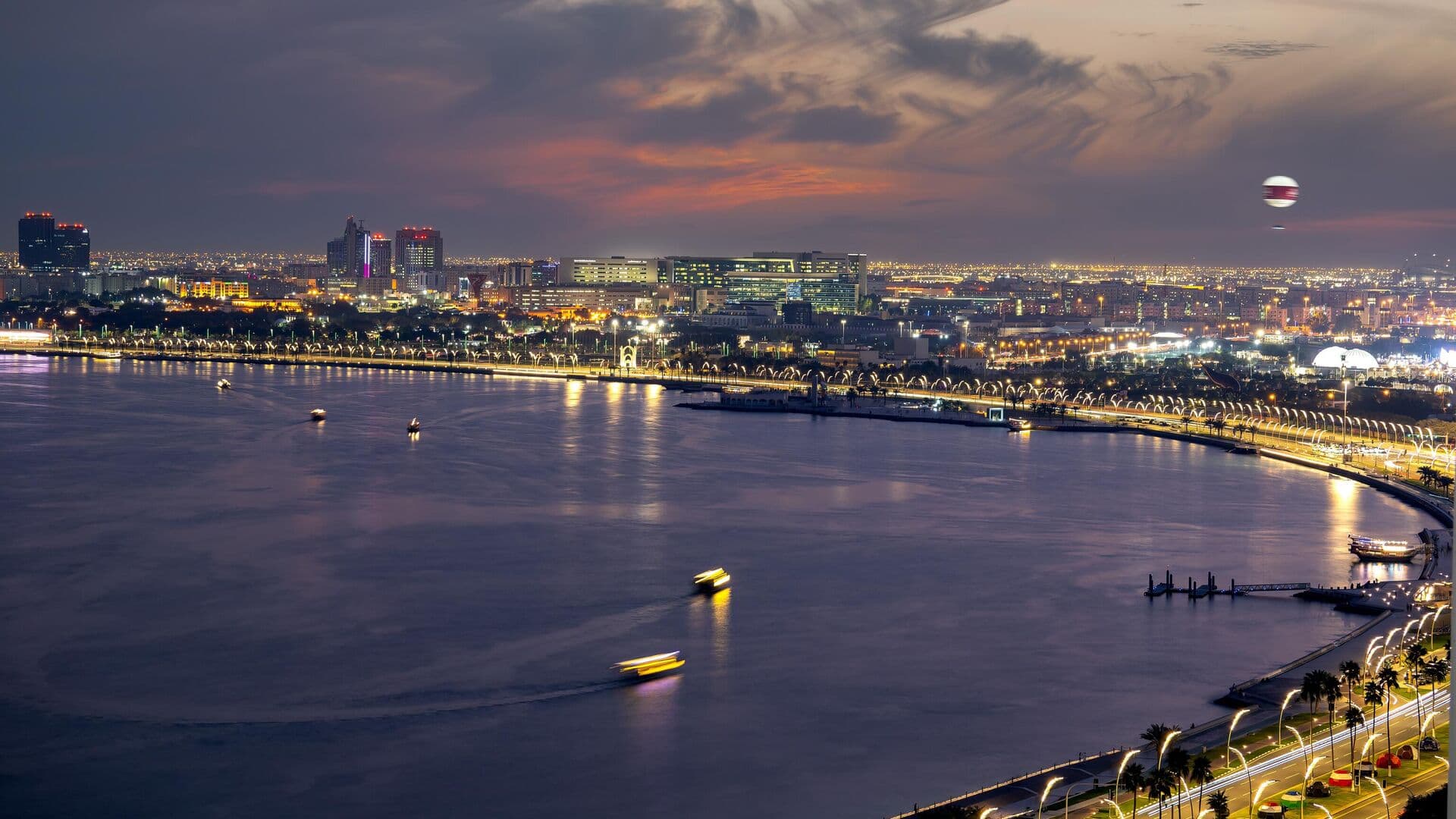 Премьер Катара потребовал от Ирана прекратить удары по региону