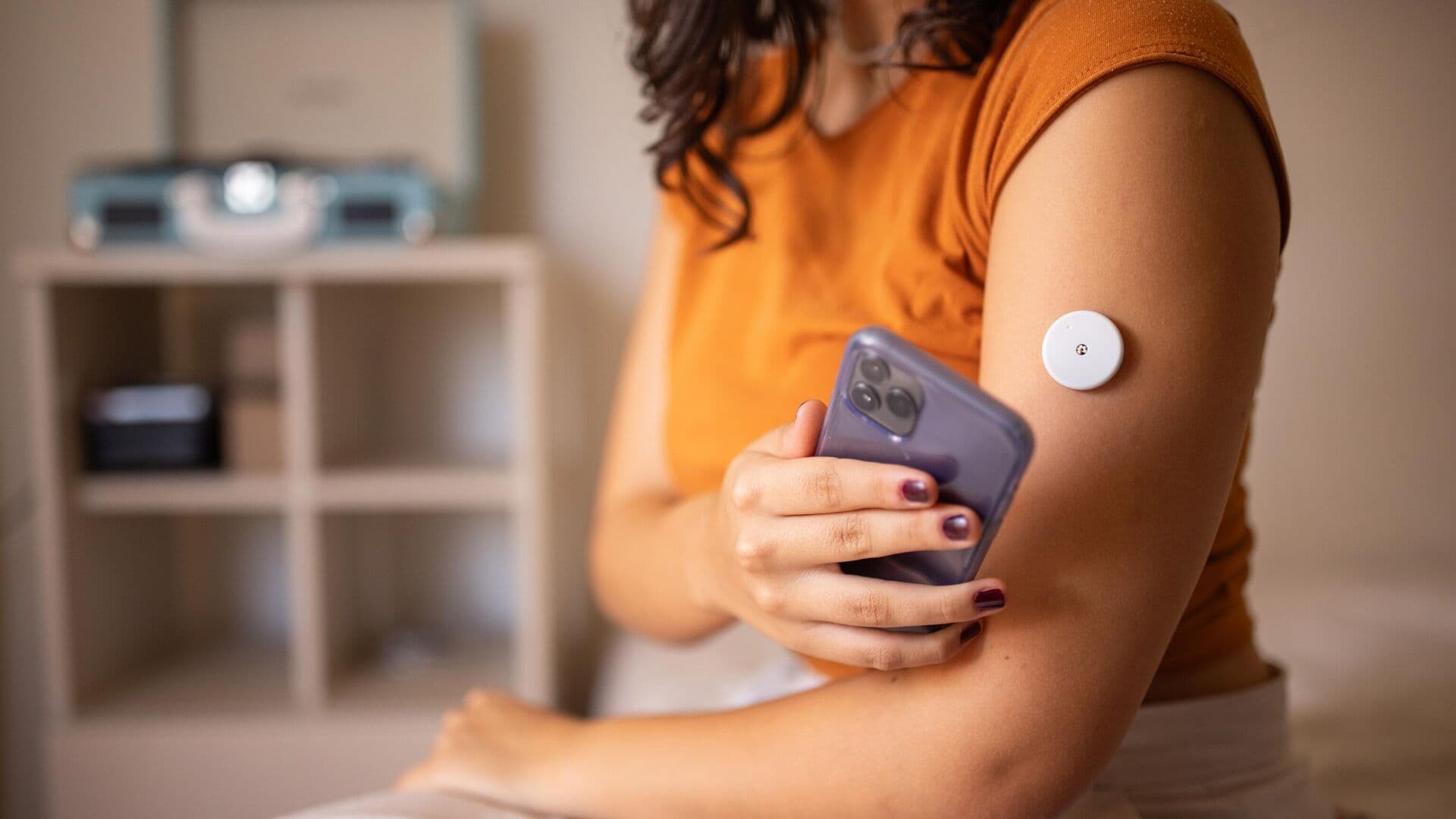 Путин поручил включить в "белые списки" сервисы для контроля уровня глюкозы