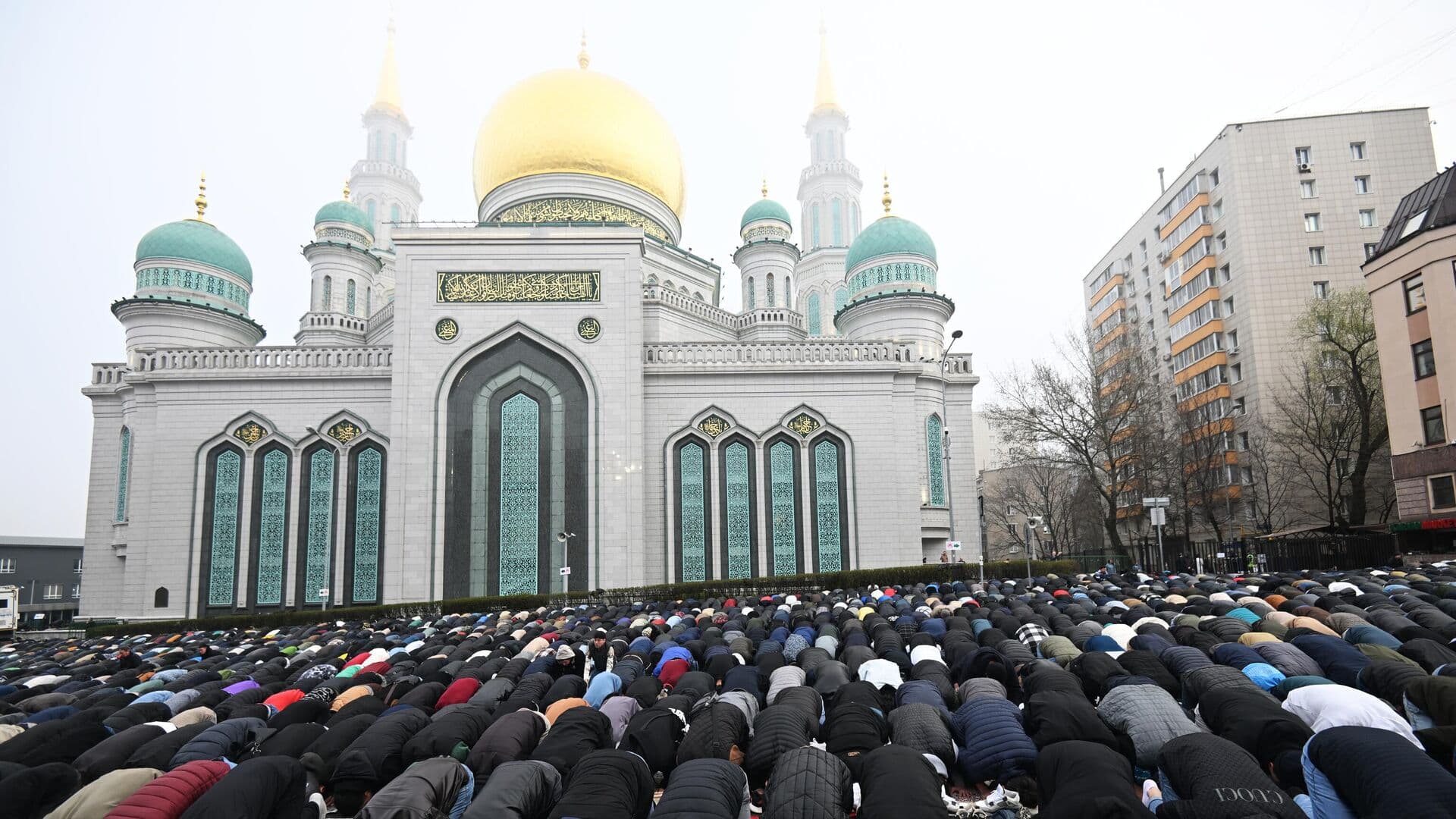 Муфтий рассказал, что нельзя брать с собой на молитву в Ураза-байрам