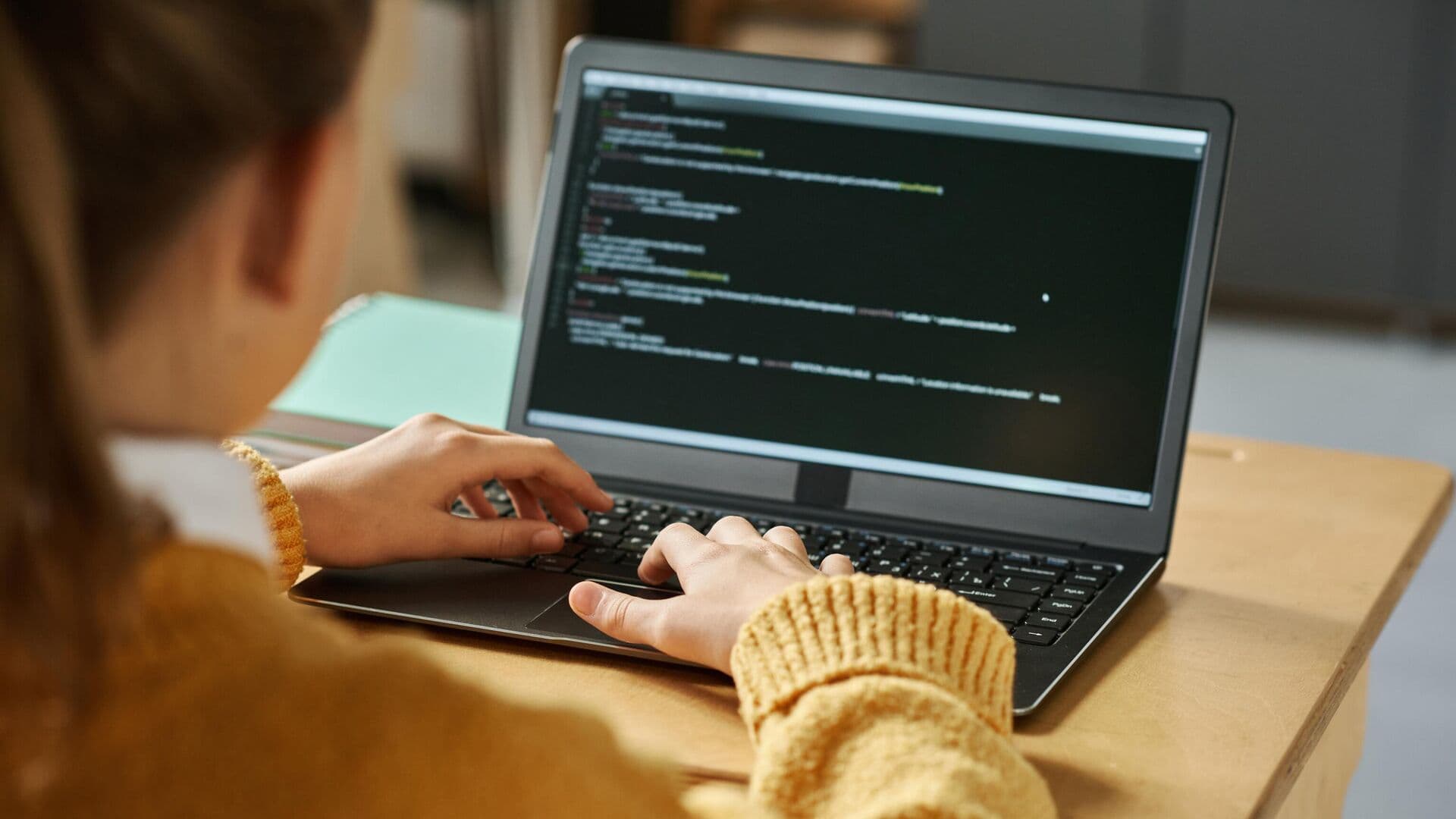 Школьники могут начать изучать ИИ на уроках информатики