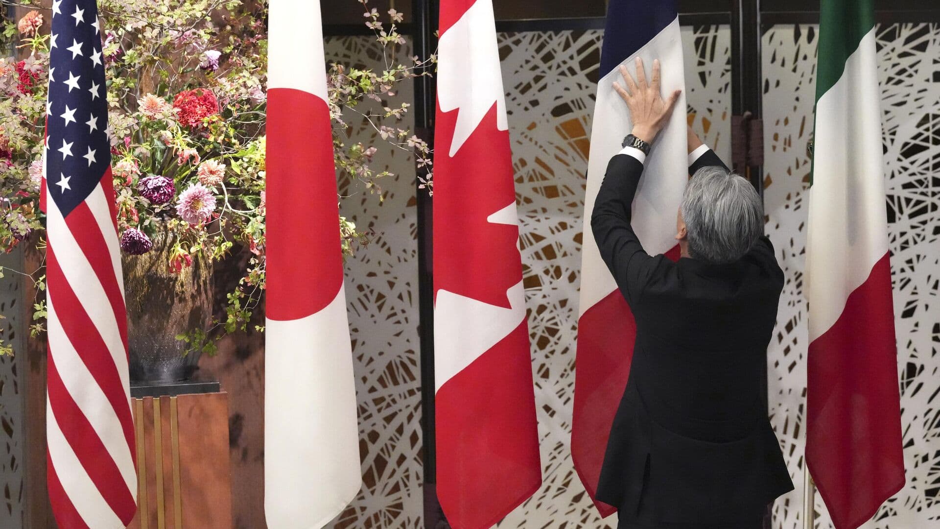 Страны G7 выразили поддержку усилиям США по урегулированию на Украине