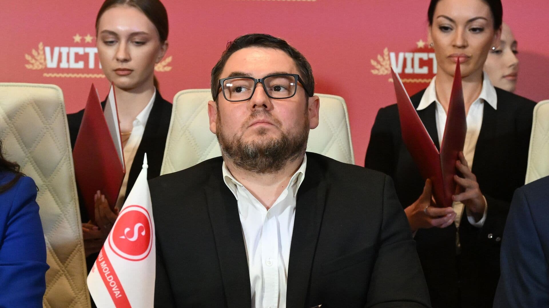 Молдавия хочет решить проблемы за счет давления на бизнес, заявил Лунгу