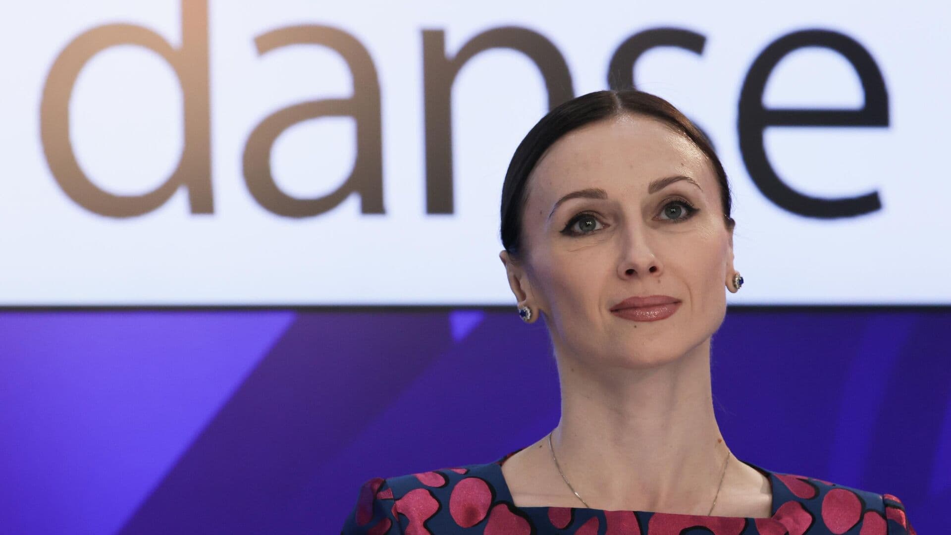 Концерт балерины Захаровой был вынужденно отменен, сообщили организаторы