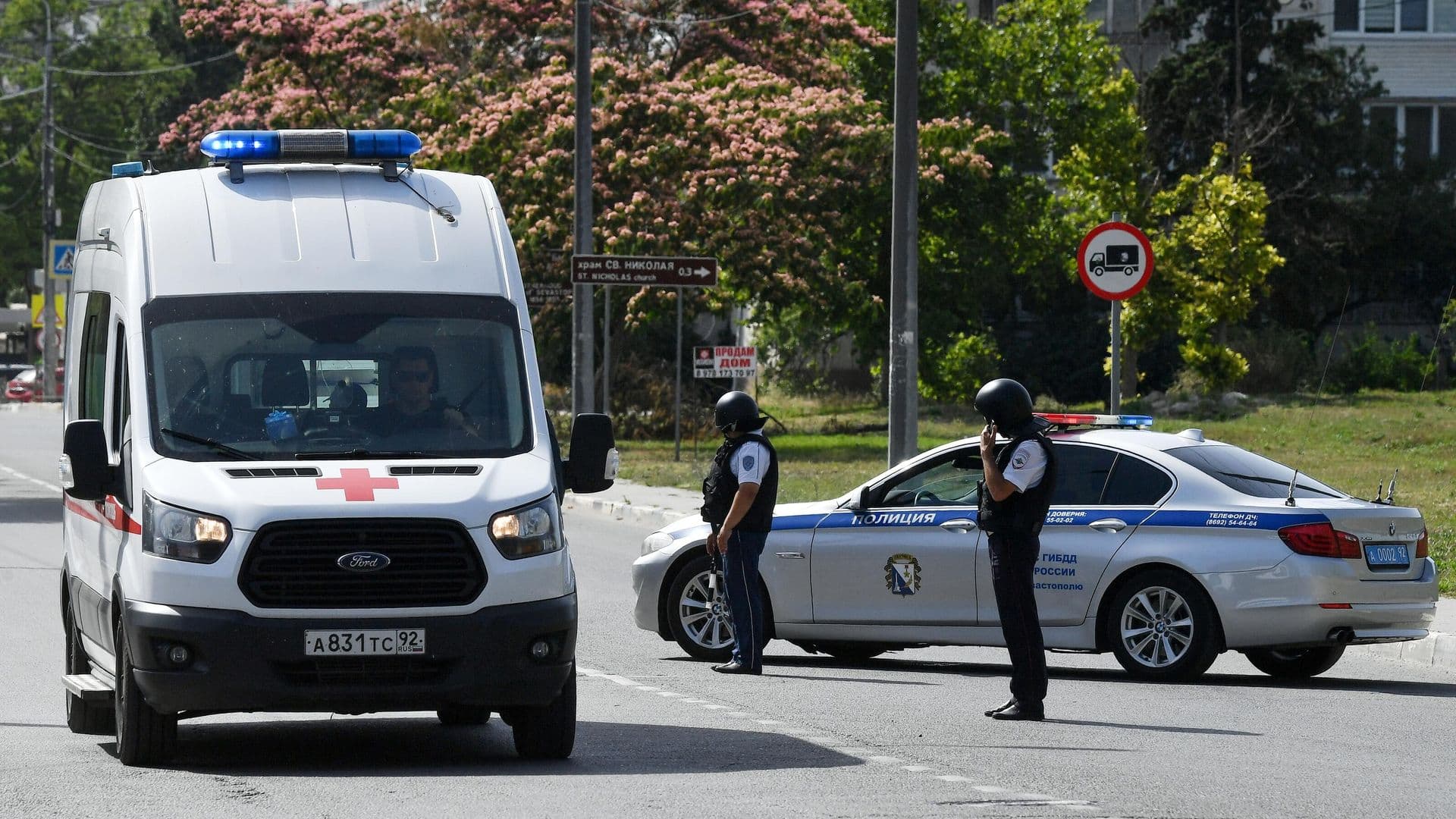 При атаке ВСУ в Севастополе пострадали три человека