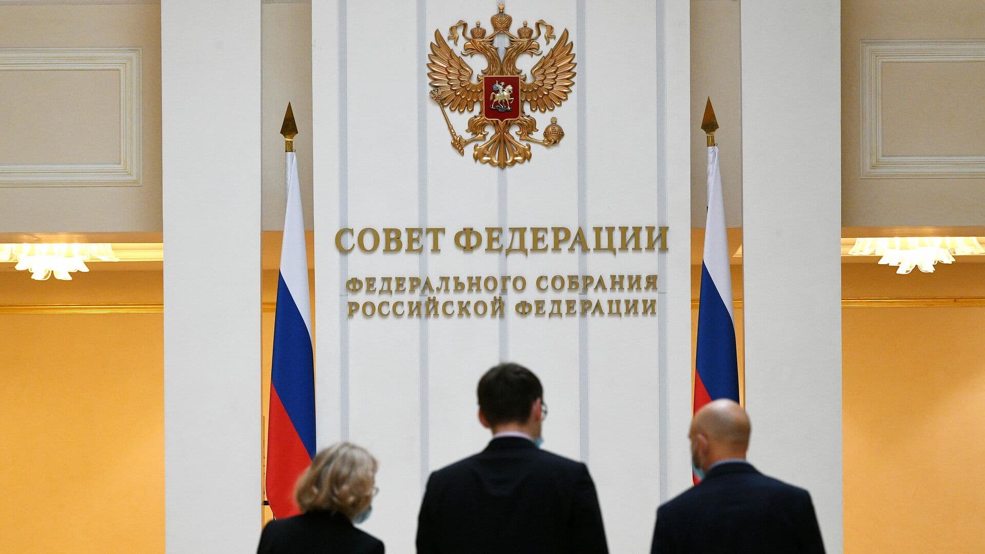 Совфед одобрил механизм "автоштрафов" за продажу просроченных продуктов