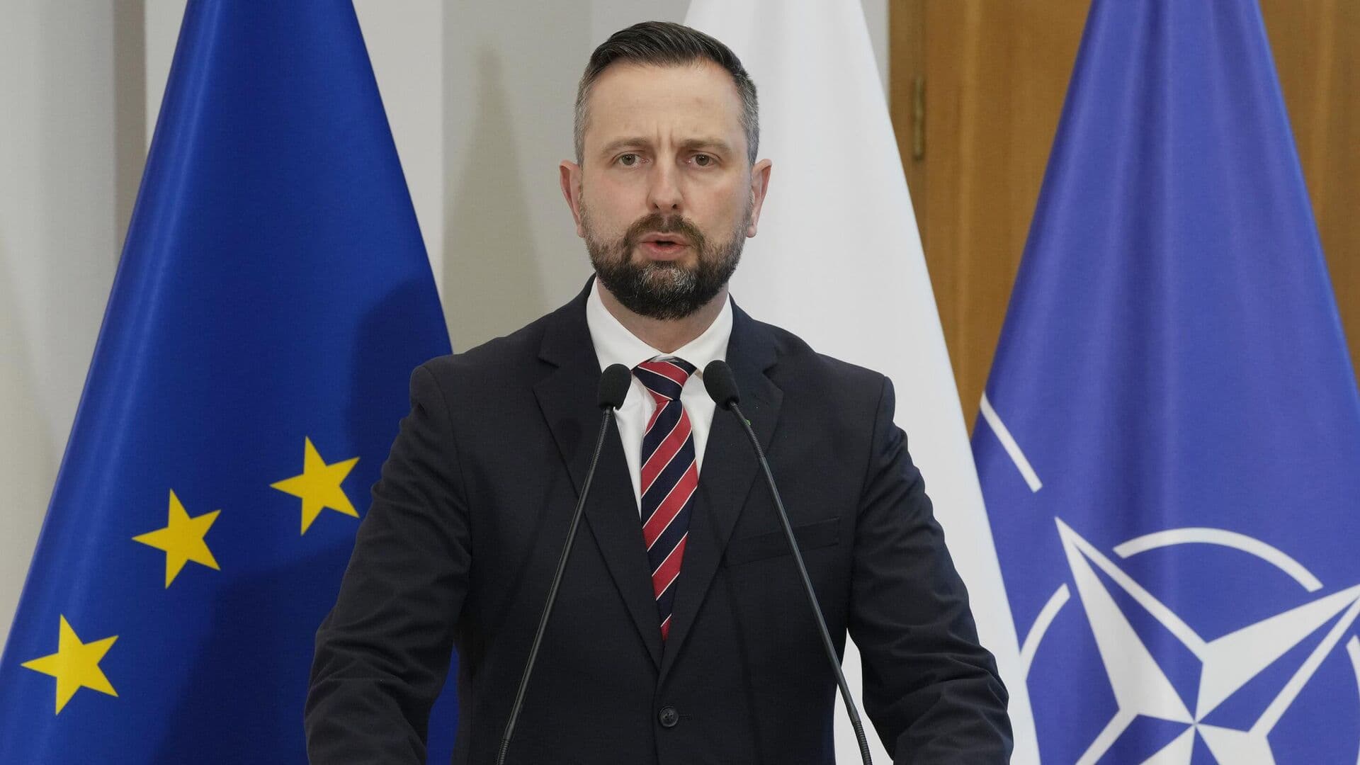 Министр обороны Польши отказался отправлять Украине кредитное оружие