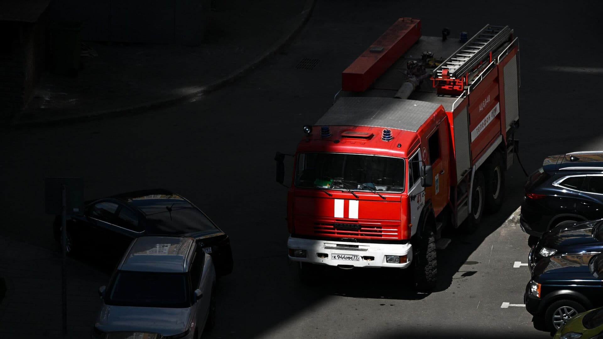 В Москве порядка 70 человек эвакуировали из горящего здания