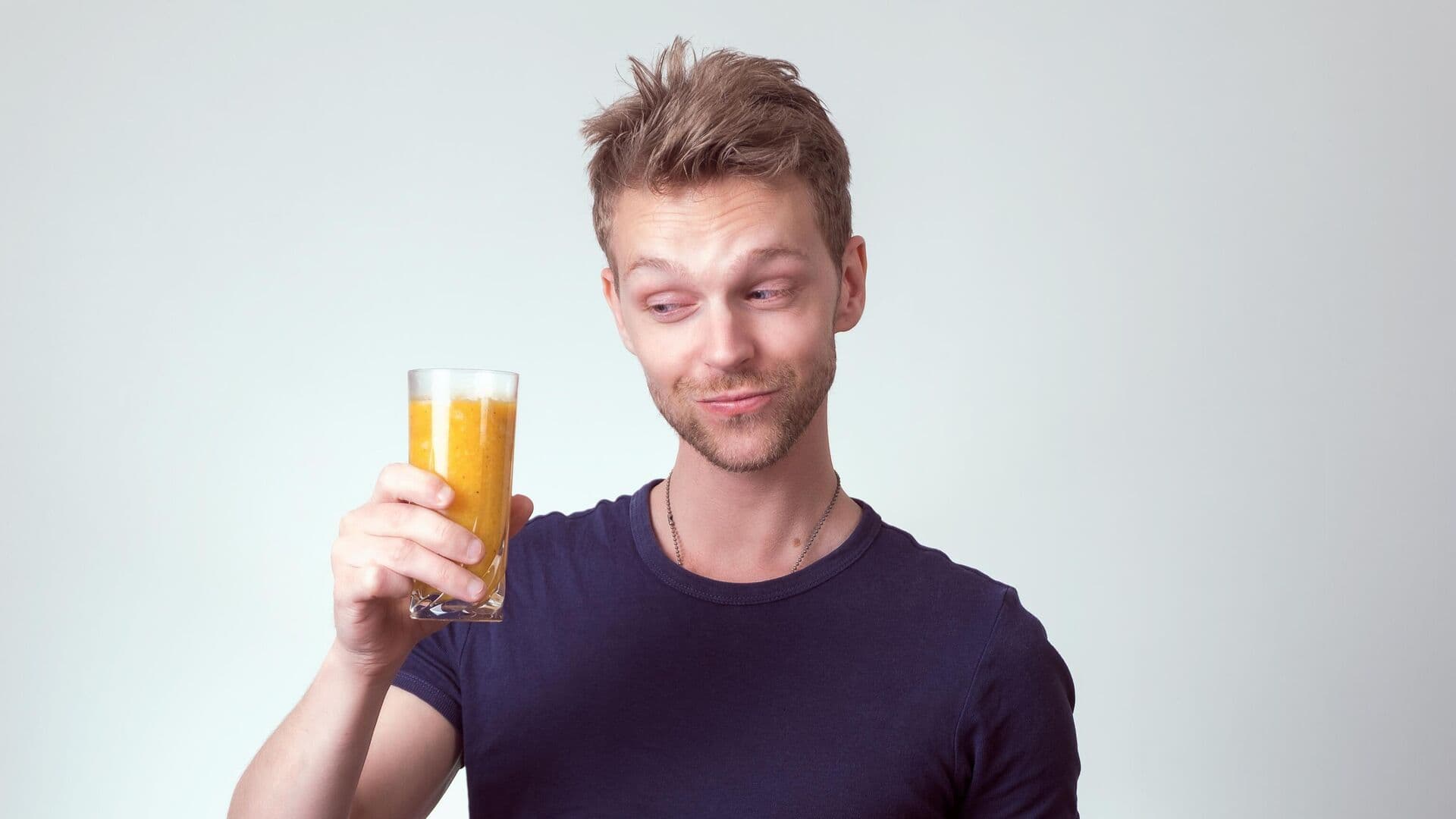 Врач рассказала, что будет, если заменить воду напитками