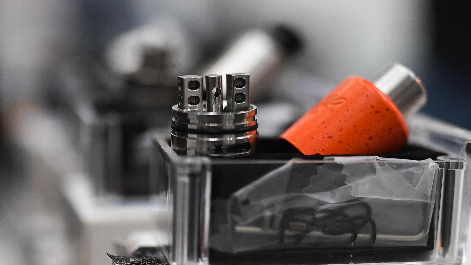 Общественники предложили заблокировать интернет-ресурсы, где продают вейпы