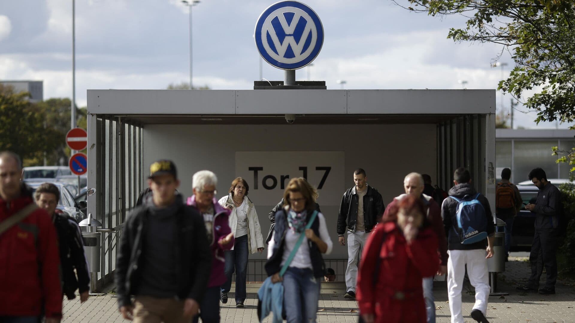 Volkswagen сократит 19 тысяч человек