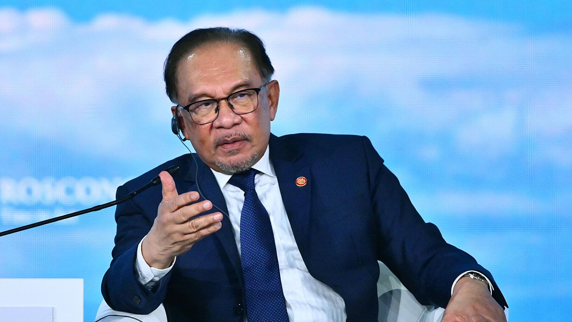 Премьер Малайзии обвинил Запад в лицемерии из-за ситуации в Газе