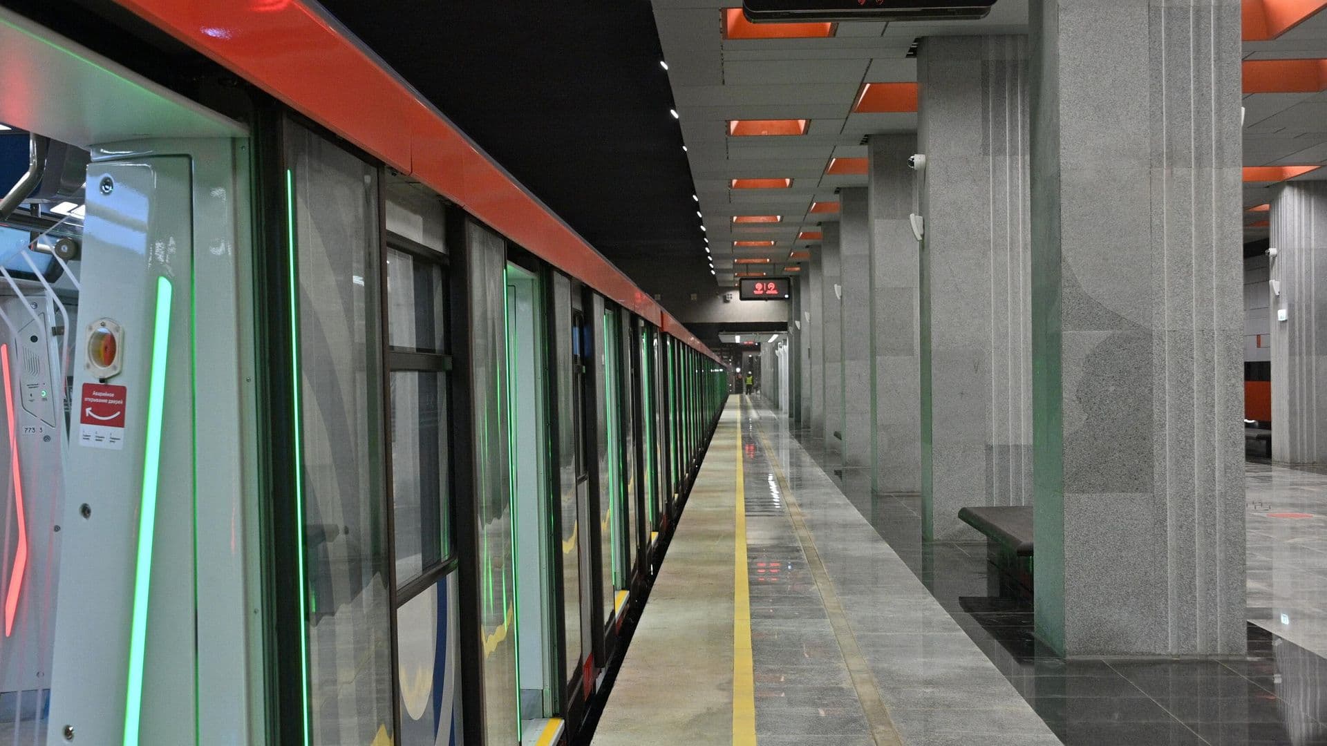 На Сокольнической линии московского метро восстановили движение