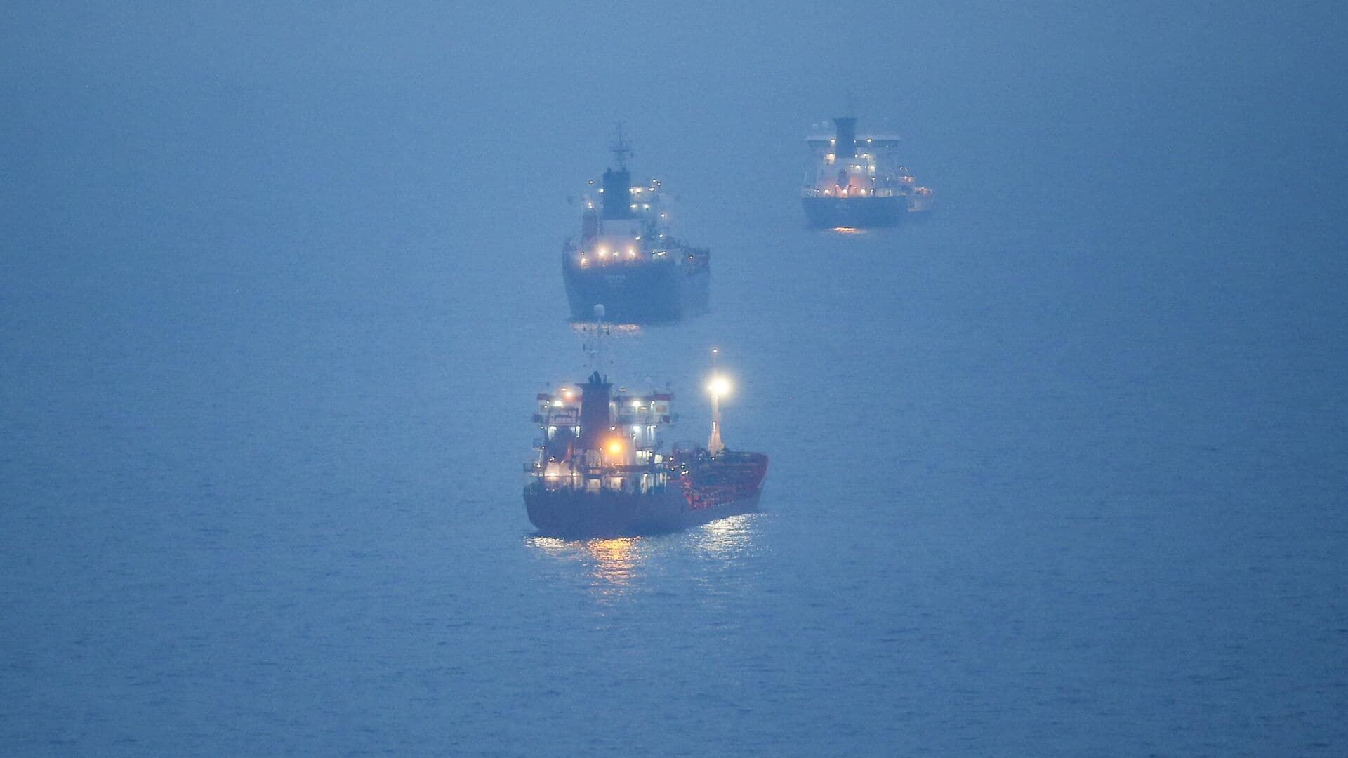 Эксперт рассказал, кто пострадает от закрытия Ормуза