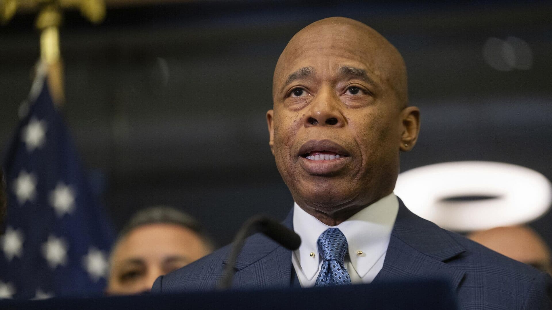 Экс-мэр Нью-Йорка получил гражданство Албании