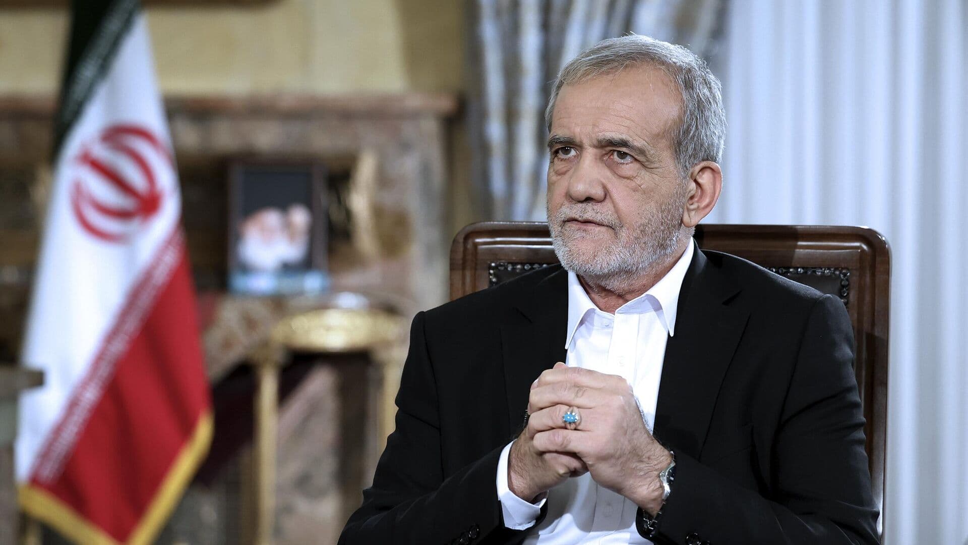 Иран не отдаст ни пяди своей территории, заявил Пезешкиан