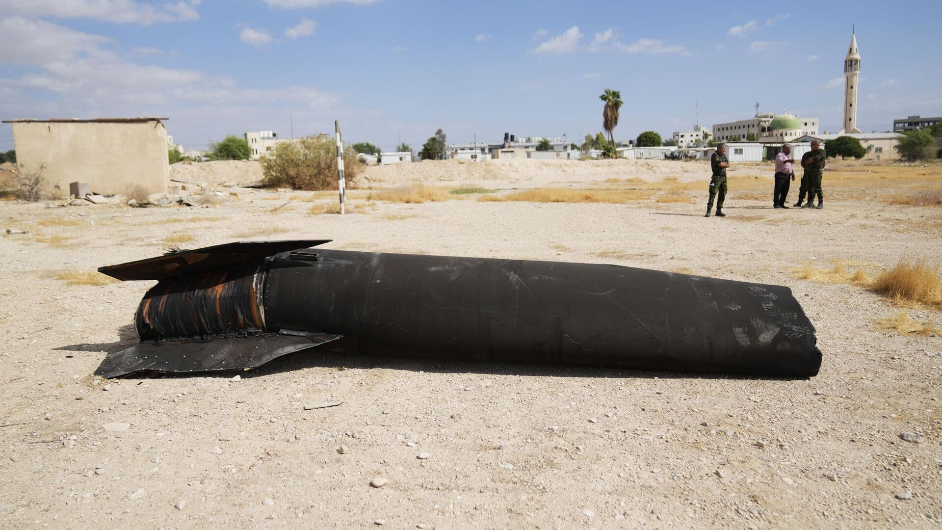 На Западном берегу из-за падения обломков ракеты погибли три женщины