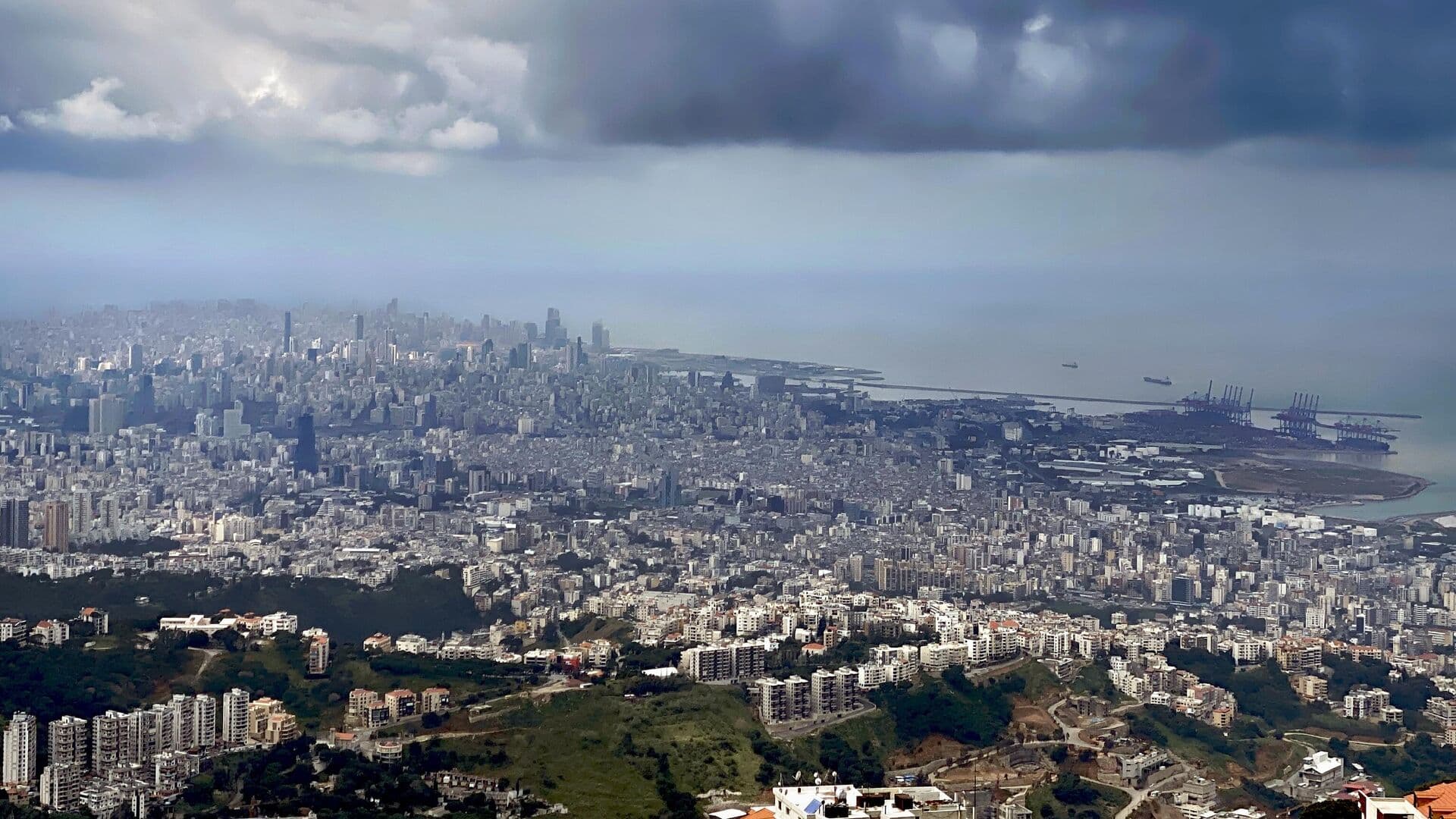 Власти Ливана не имеют отношения к пуску ракет по Израилю, заявил президент