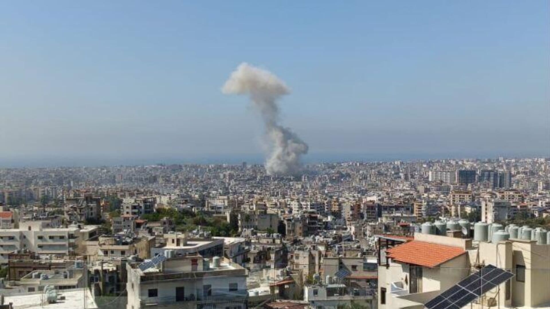 Израильская авиация нанесла удары по зданиям у трассы в пригороде Бейрута