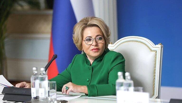 Россия проводит демократичные и прозрачные выборы, заявила Матвиенко