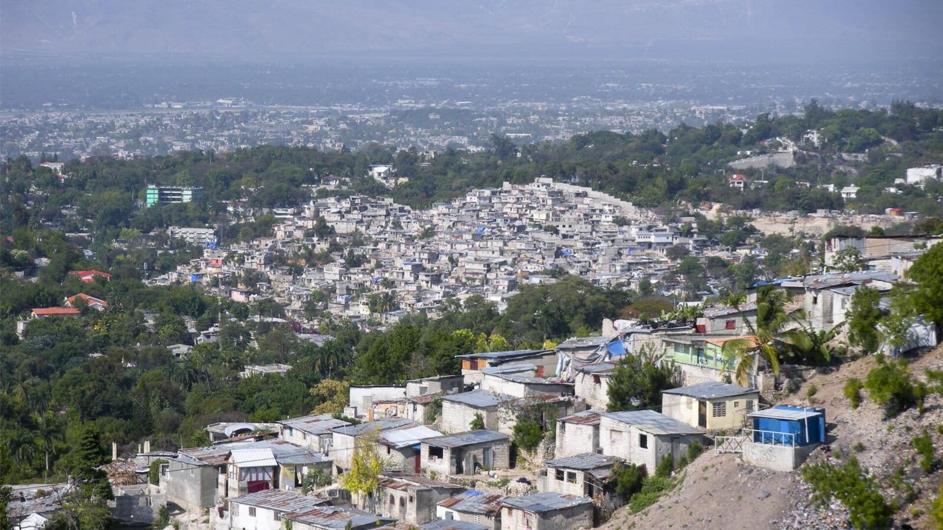 Не менее 30 человек погибли в давке на туристическом объекте на Гаити