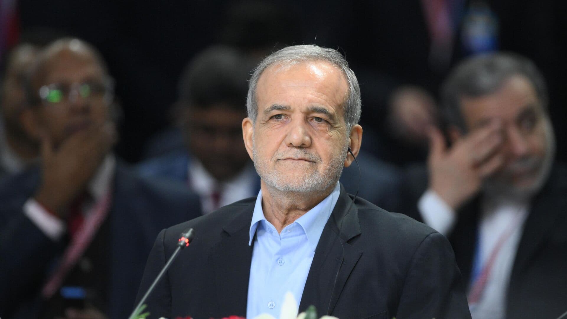 Пезешкиан заявил, что Иран не будет участвовать в переговорах под давлением