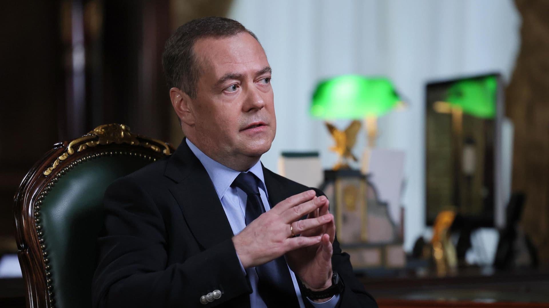 Медведев провел параллели между событиями в Южной Осетии и Донбассе