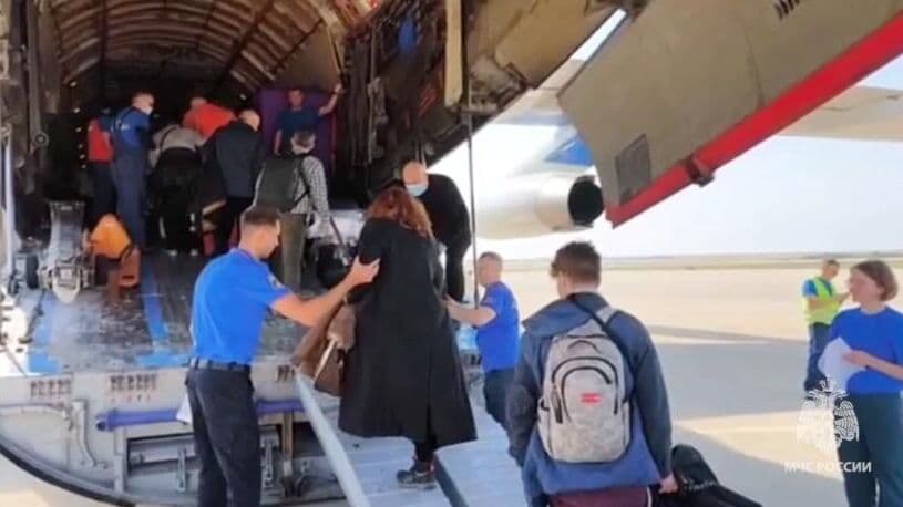 Вывезенная из Ливана девочка рассказала, что рада приехать в Россию