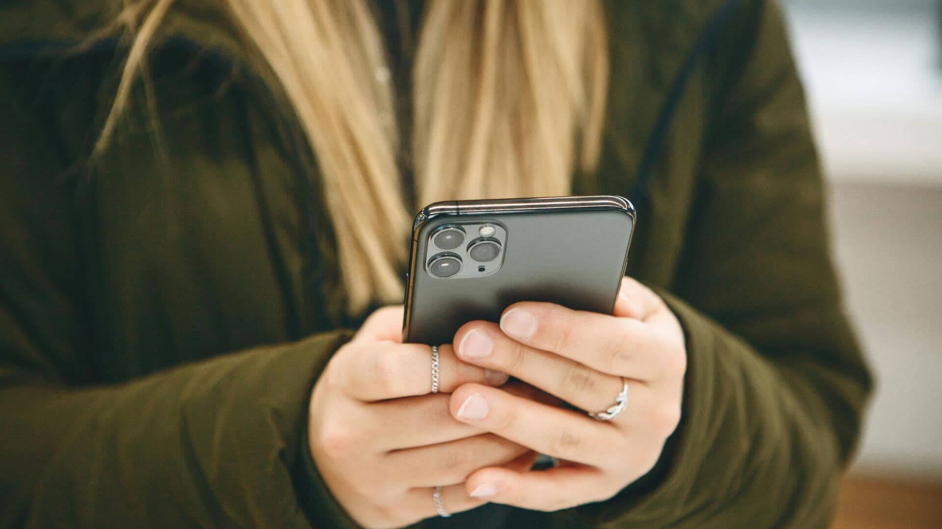 Юрист предупредил о проблемах с подарочными картами маркетплейсов