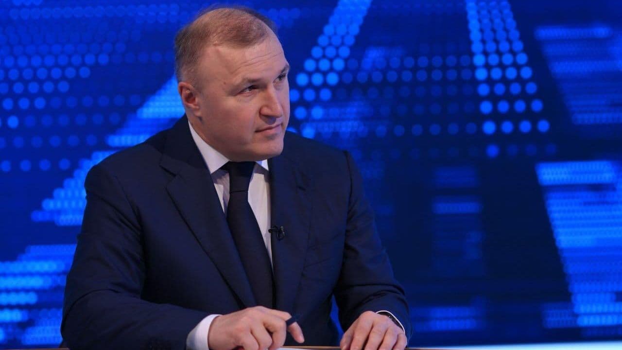 Кумпилов решил изменить оплату труда педагогических работников в Адыгее