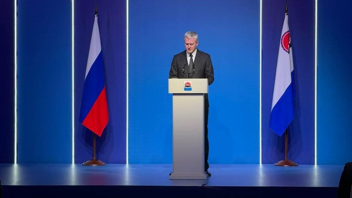 Петропавловск-Камчатский получит 28 новых снегоуборочных и дорожных машин