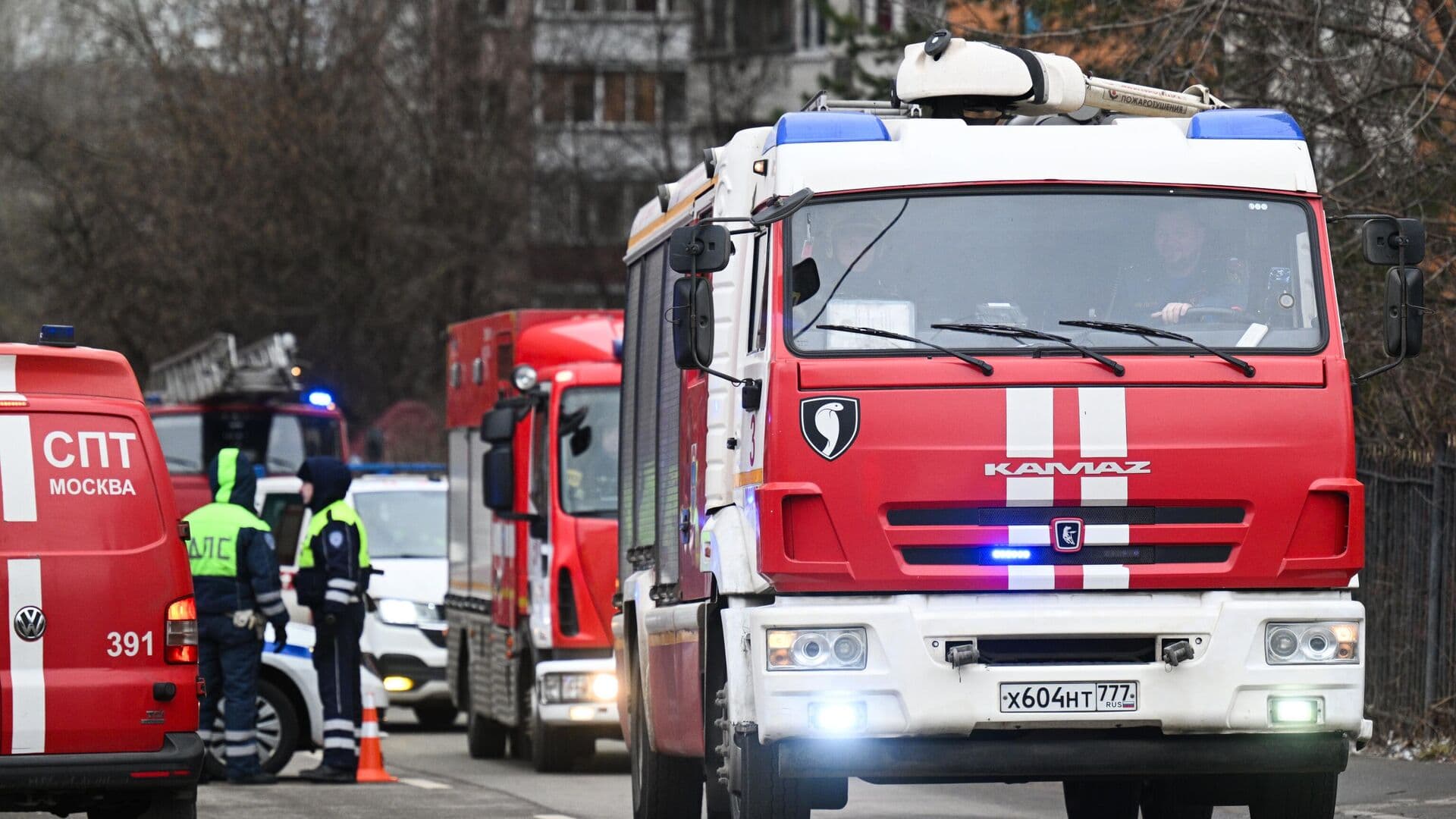Площадь пожара в бизнес-центре в Москве составляет 1,5 тысячи квадратов