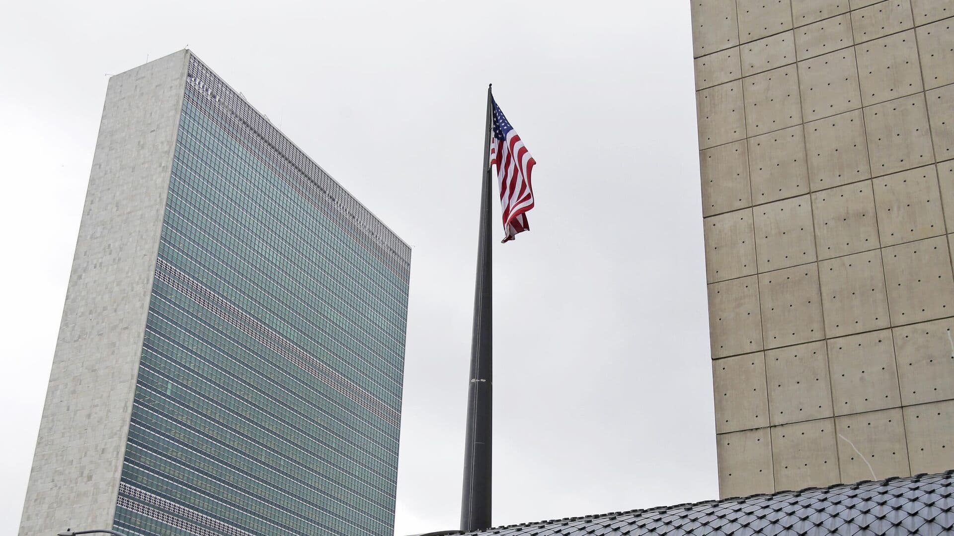 Постпред Ирана в ООН посоветовал американскому коллеге быть вежливым