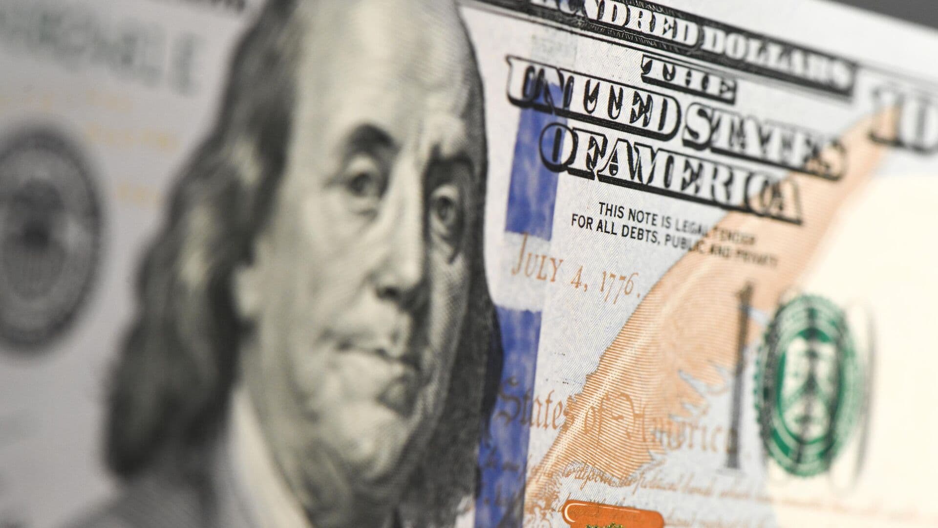 Названы валюты, сильнее всех подорожавшие к доллару с начала года